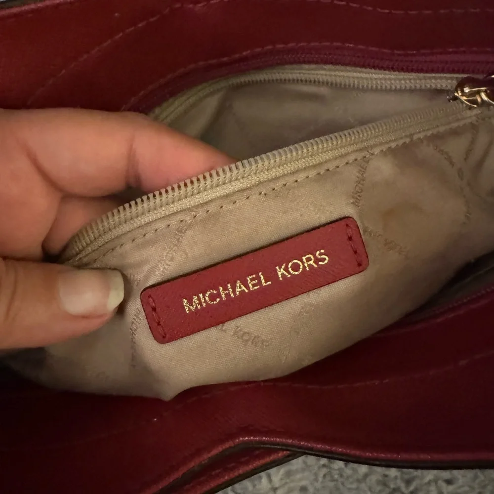 MICHAEL KORS Jet Set Large Red Shoulder Bag - Picture 4 of 14